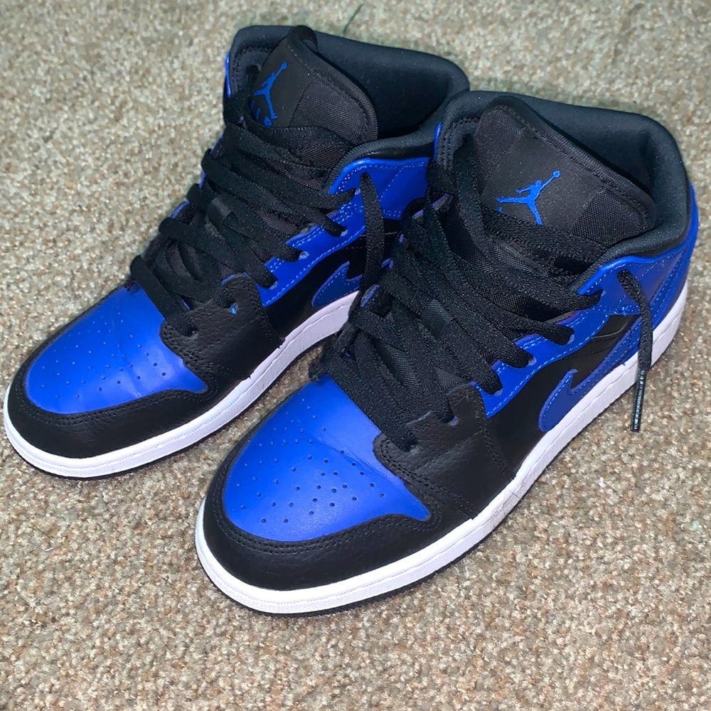 jordan 1s mids
